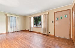 107 Midway Dr, ColumbusJunction, IA 52738