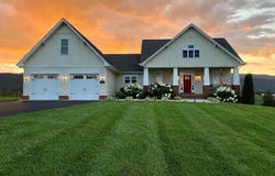 6869 E POINT RD, ELKTON, VA 22827