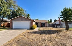 4625 W Paradise Avenue, Visalia, CA 93277