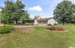 36 HAWTHORN Lane, Pleasant Plains, IL 62677-0000