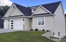 3309 SE 23rd ST, Topeka, KS 66605