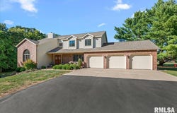 667 Covered Bridge Road, Glenarm, IL 62536
