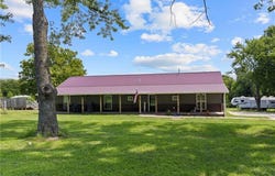 395 NW 1101st Road, Centerview, MO 64019