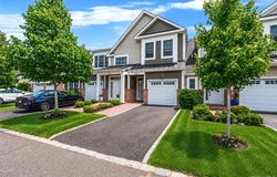 52102 Beech Tree Lane, Plainview, NY 11803