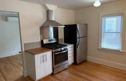 851 Saint Clair Avenue, Grosse Pointe, MI 48230