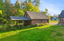723 Middle Road, Bradford, ME 04410