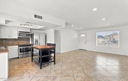 2015 W SILVERGATE Drive, Chandler, AZ 85224
