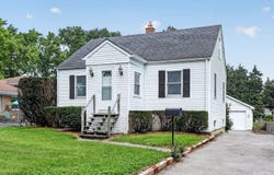123 S Ellyn Avenue, Glen Ellyn, IL 60137