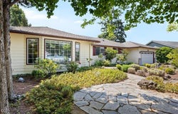 2406 Senate Way, Medford, OR 97504