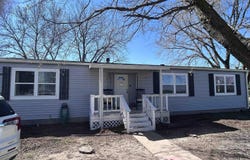 701 E Hoch St, Moundridge, KS 67107