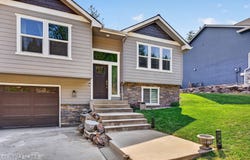 205 Old Farm Road, Pinehurst, ID 83850