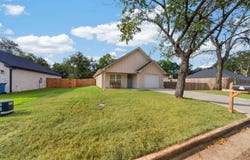 306 W Tarbutton, Troup, TX 75789
