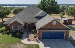 115 Lakeview Drive, Runaway Bay, TX 76426