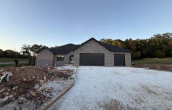 1795 W Gaslight Drive, Springfield, MO 65810