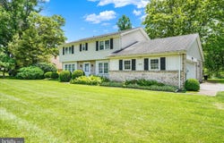 20 FOX RUN Drive, YORK, PA 17403