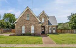 611 Ridge View Drive, Hernando, MS 38632