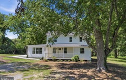2010 RIVER Road, LANCASTER, VA 22503