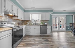 6021 Stone Bluff Drive, Clemmons, NC 27012
