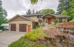 532 E STONECREEK Dr, LaCenter, WA 98629