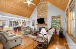 149 Oriole Road, Brevard, NC 28712