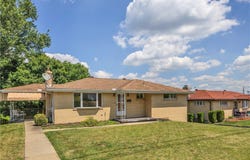 14001 Michael Dr, Irwin, PA 15642
