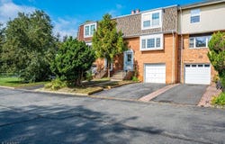 30 Catbird Ct, Lawrence Twp., NJ 08648-2015