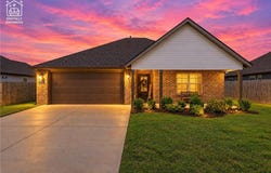1905 Hudson Drive, Siloam Springs, AR 72761