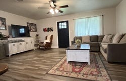 117 W College Ave, Mason, TX 76856