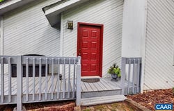 25 HICKORYNUT RD, ROSELAND, VA 22967