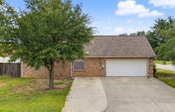 1106 Owl Drive, Decatur, TX 76234