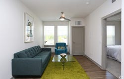 700 E Algonquin Road, Schaumburg, IL 60173