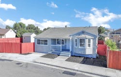425 W 8Th St, Pittsburg, CA 94565
