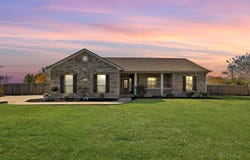 119 Brazos Dr, Hutto, TX 78634