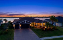 829 Hookline Circle, Loxahatchee, FL 33470
