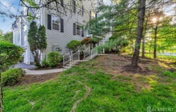 6 Clark Court, Bernards, NJ 07920