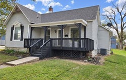 301 W Peoria Street, Paola, KS 66071