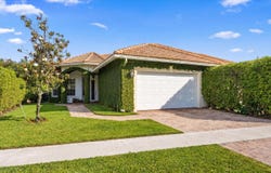 2920 Twin Oaks Way, Wellington, FL 33414