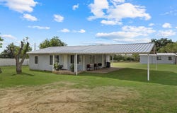 13950 Ih 35, Moore, TX 78057