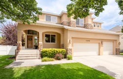 1208 W SADDLE BLUFF Dr, Murray, UT 84123