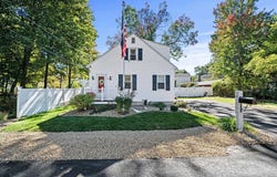 4 Hayward Place, Hudson, NH 03051