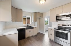 1811 15TH Ave, Longview, WA 98632