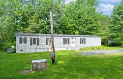431 Juniper Lane S, Sidney, ME 04330