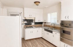 2011 S Oak Street, Pine Bluff, AR 71601