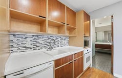 21 W 10TH Street, Kansas City, MO 64105