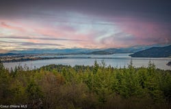 1025 Mountain Ridge Dr, Sagle, ID 83860