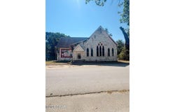 700 Ottawa Street, Seneca, MO 64865