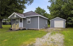 914 N 11th Street, Neodesha, KS 66757