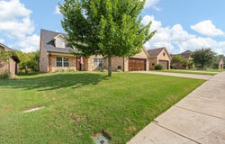 3137 Shoreline Drive, Burleson, TX 76028