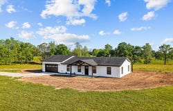 24672 Farm Road 2012, Crane, MO 65633