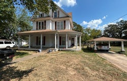700 N 3rd Street, Ozark, AR 72949
